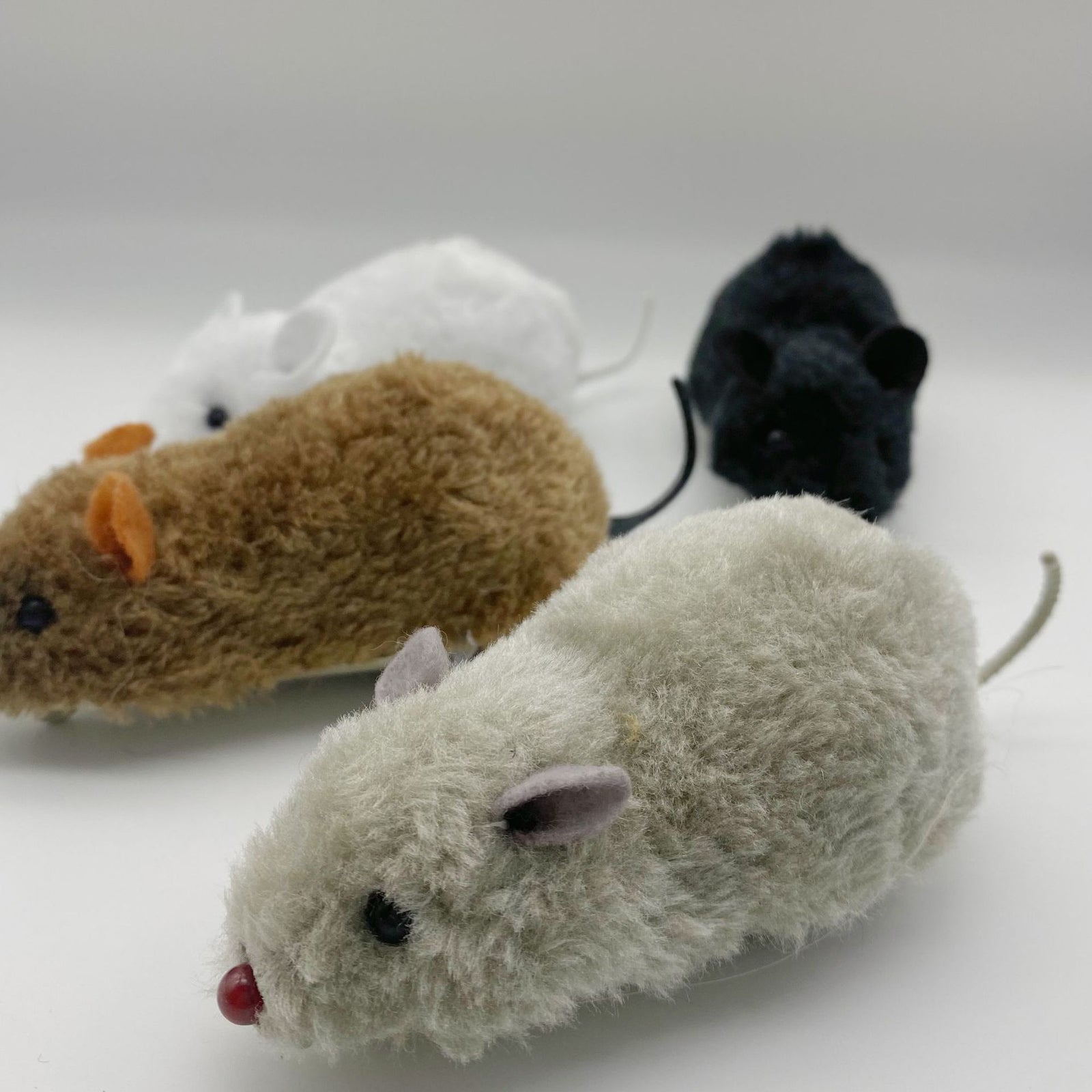 2023 New Design 1pc Random Color Rebound Inertia Plush Little Mouse Can Jump And Shake Tail Pet Dog Cat Toy